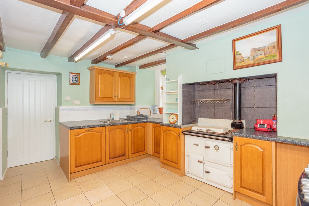Property photo 2 of 55 Kitchen