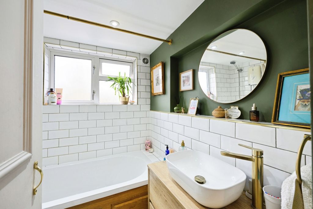 Property photo 2 of 18 Pbox-Img.Jpg