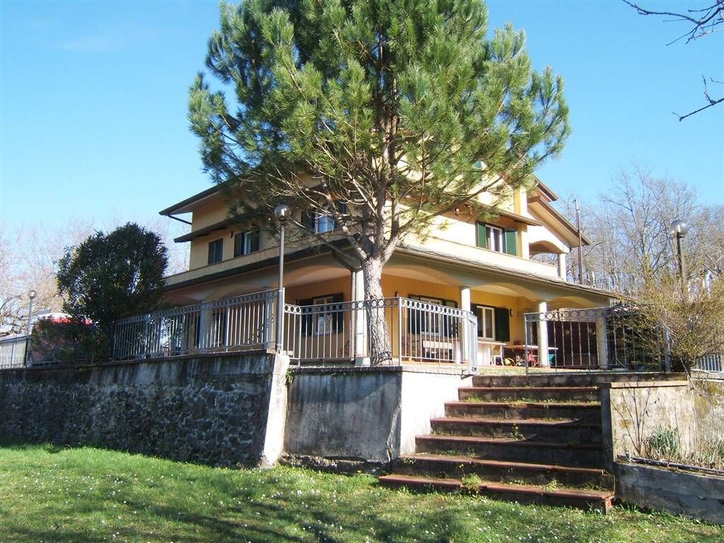 Property photo 2 of 21