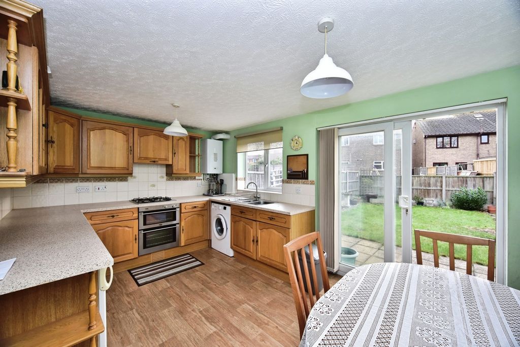 Property photo 3 of 17 Photo