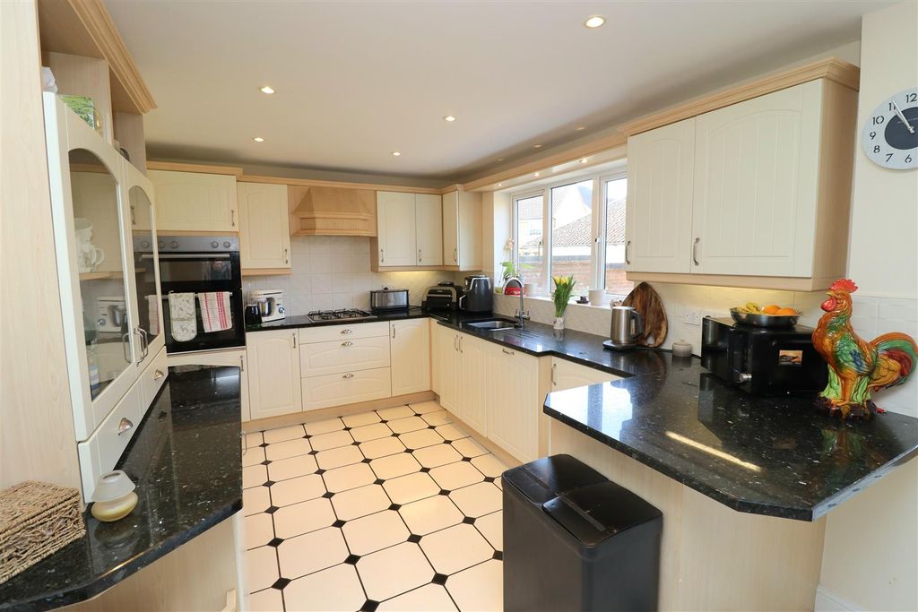 Property photo 3 of 22 Img_8143.Jpg