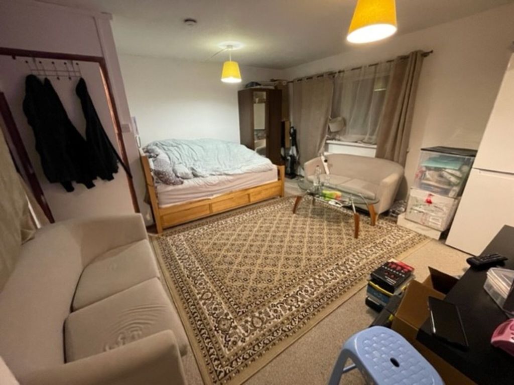 Property photo 1 of 6