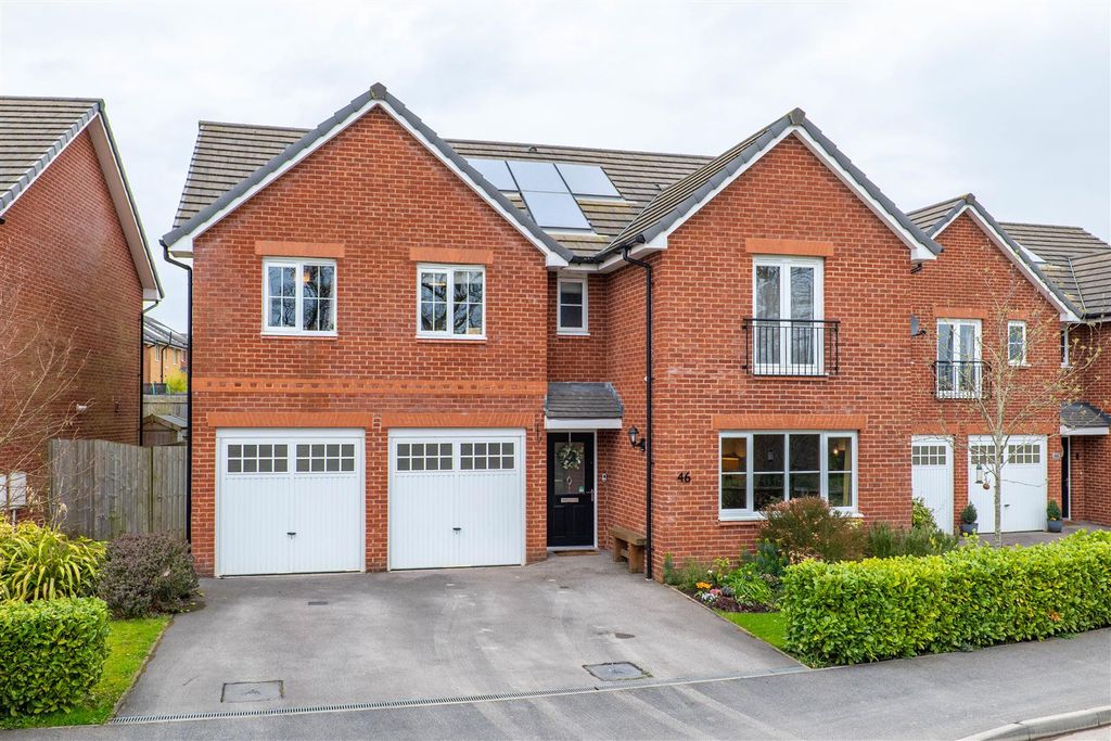 Property photo 1 of 41 Front External