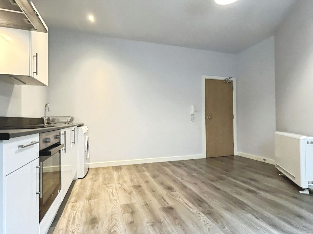 Property photo 3 of 11 Pbox-Img.Jpg