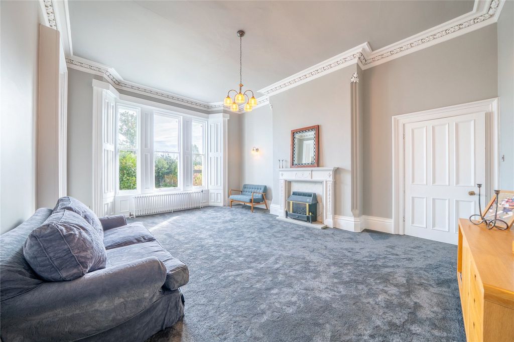 Property photo 3 of 21 Drawing Room