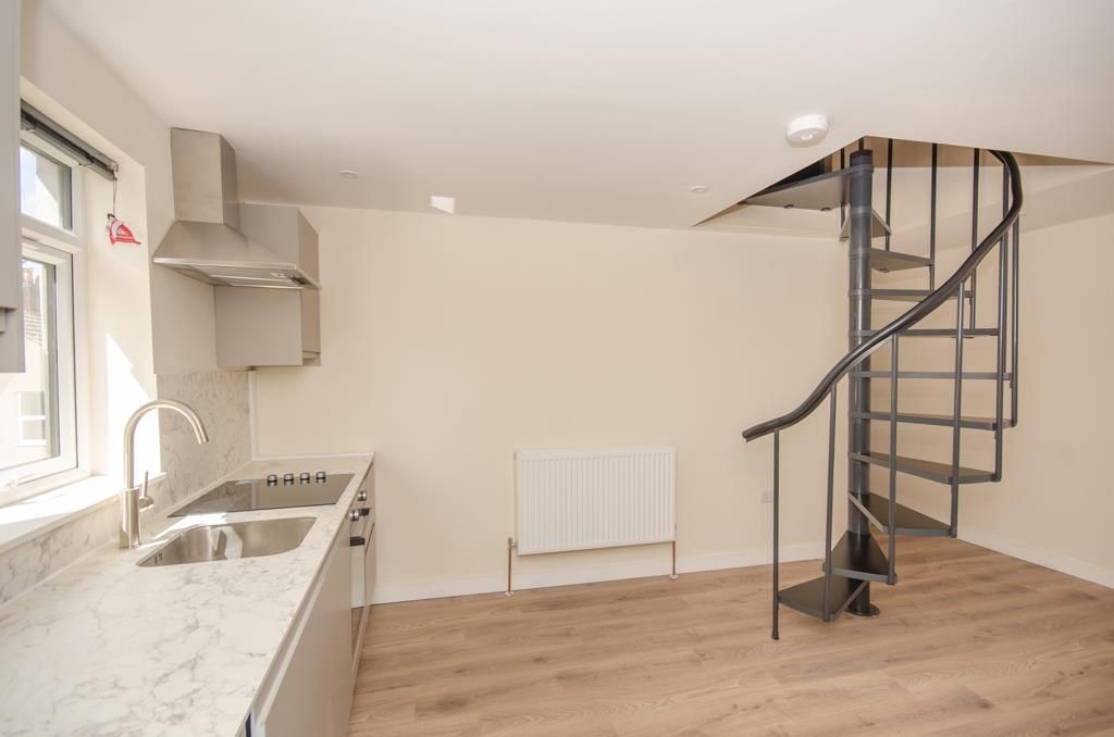 Property photo 3 of 15 3 x Flats-44.Jpg