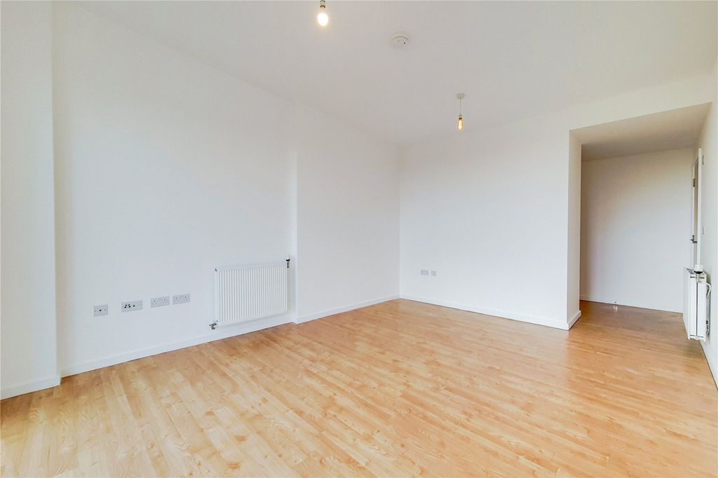 Property photo 3 of 12 Picture No. 12