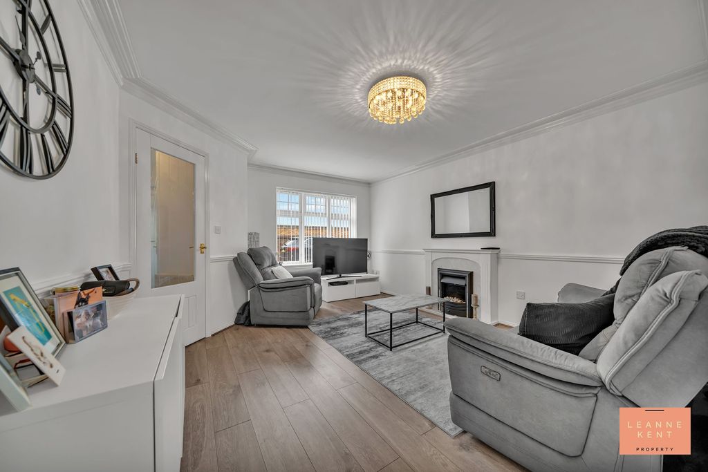 Property photo 2 of 30