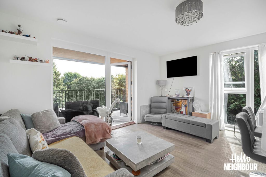 Property photo 2 of 16 Photo 1