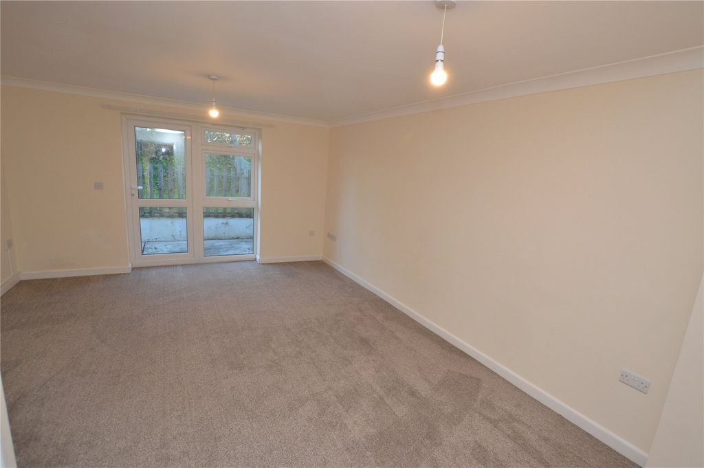 Property photo 3 of 6 Picture No. 04