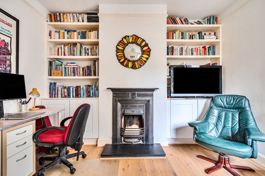 Property photo 2 of 18