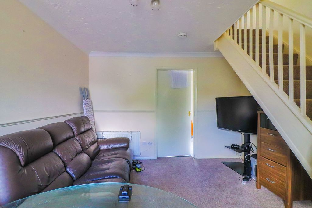 Property photo 3 of 8
