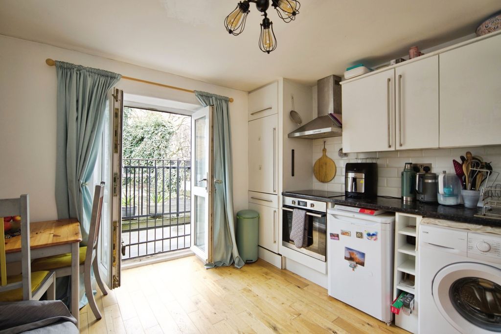 Property photo 3 of 14 Pbox-Img.Jpg