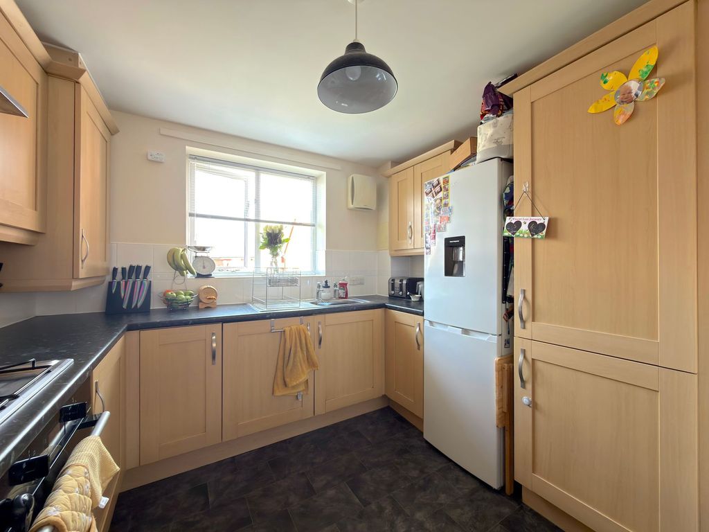 Property photo 3 of 12 Kitchen Area (1)