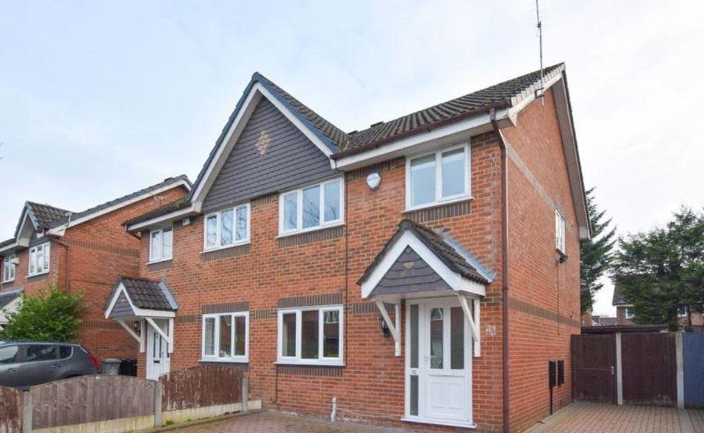 Property photo 1 of 11 Photo 0