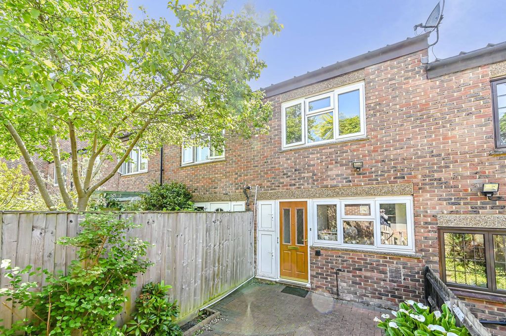 Property photo 2 of 16
