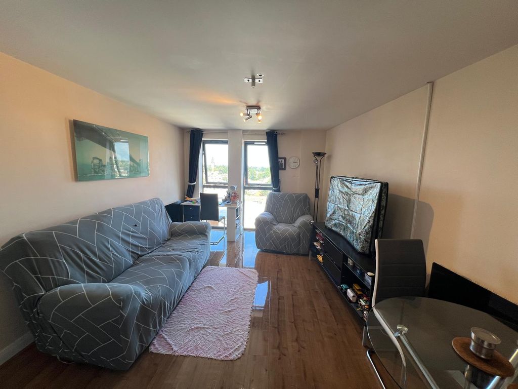 Property photo 1 of 7 2 Bedroom Flat For Rent