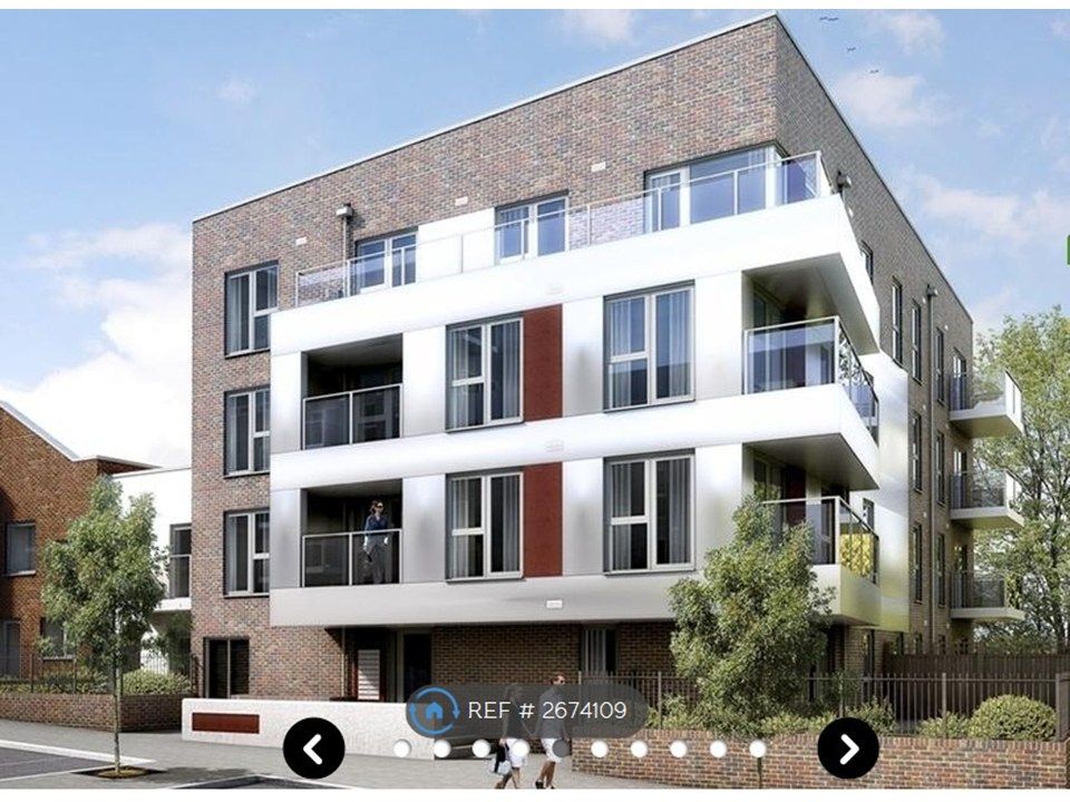 Property photo 1 of 4 Building