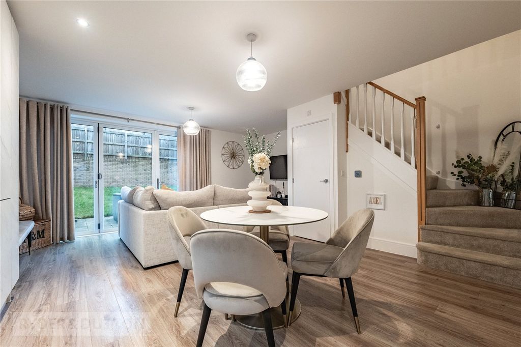 Property photo 2 of 21 Kitcen Dining