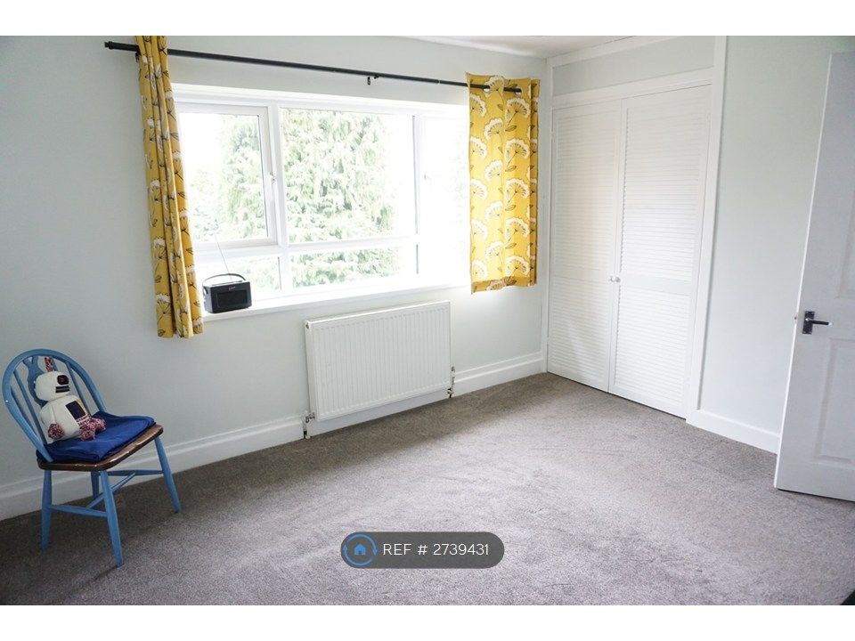 Property photo 2 of 13 Bedroom 1