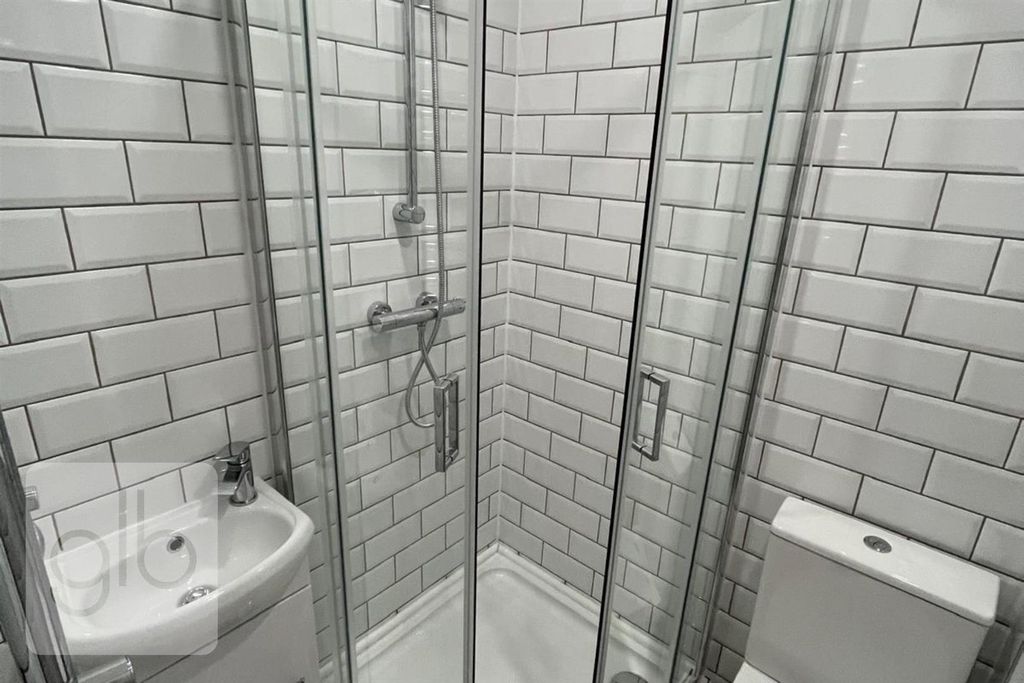 Property photo 3 of 12 15.Png