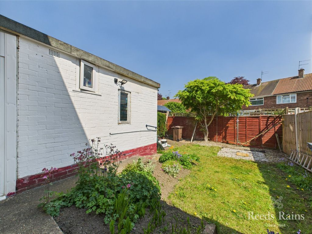 Property photo 2 of 12 Rear Garden