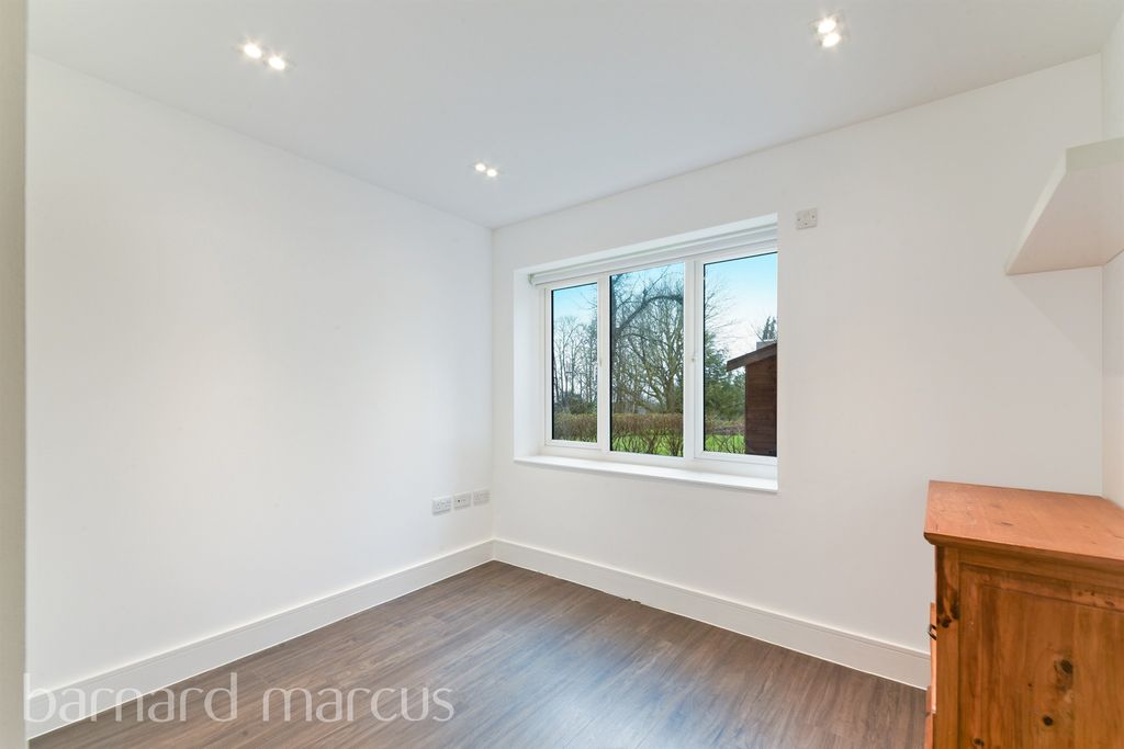 Additional image 7 of 3 bed flat for saleWest Hill, South Croydon CR2