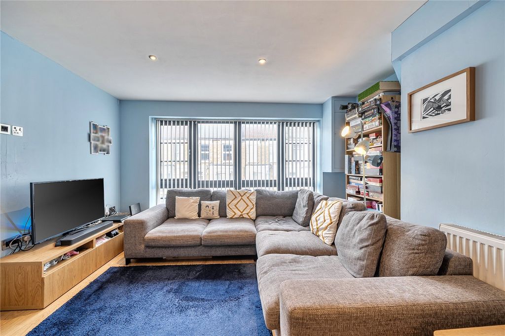 Property photo 2 of 13 Picture No. 26