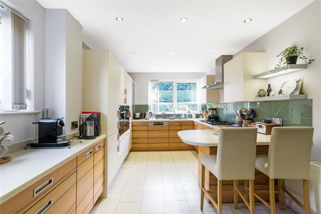 Property photo 3 of 13 Kitchen