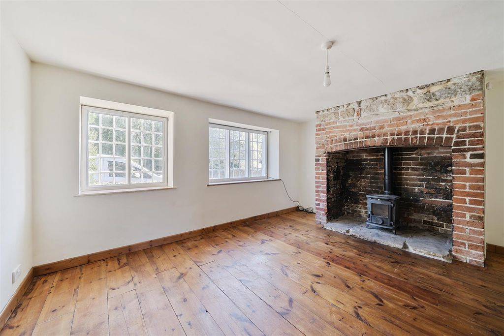 Property photo 2 of 11