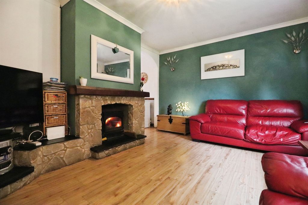 Property photo 3 of 16