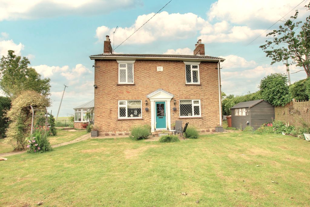 Property photo 1 of 27