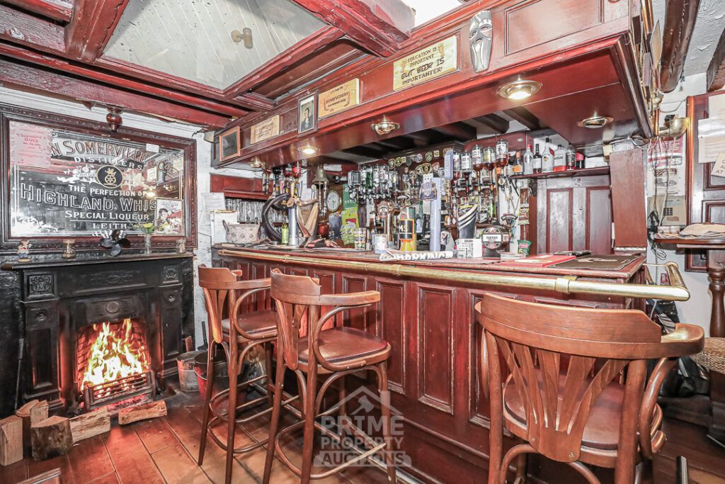 Property photo 2 of 9