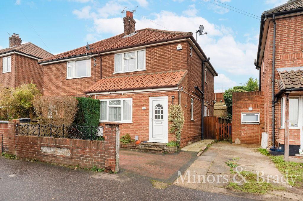 Property photo 1 of 16