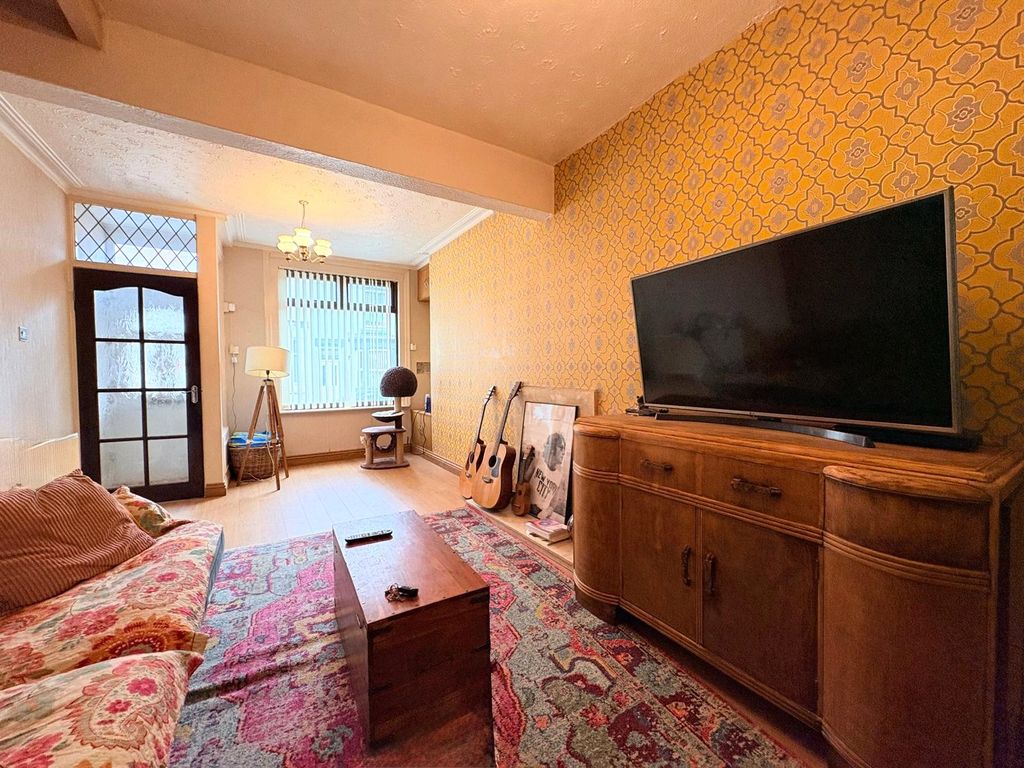 Property photo 3 of 5 Picture No. 01