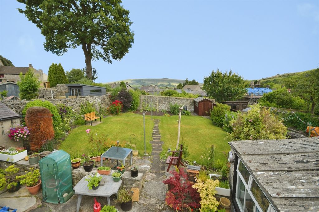Property photo 2 of 19