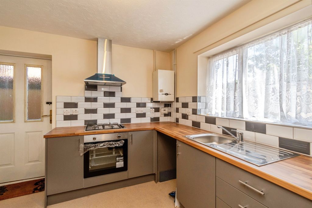 Property photo 2 of 14