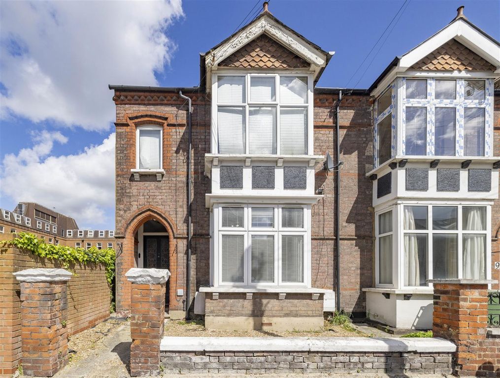 Property photo 1 of 17 Coopers Estate Agents