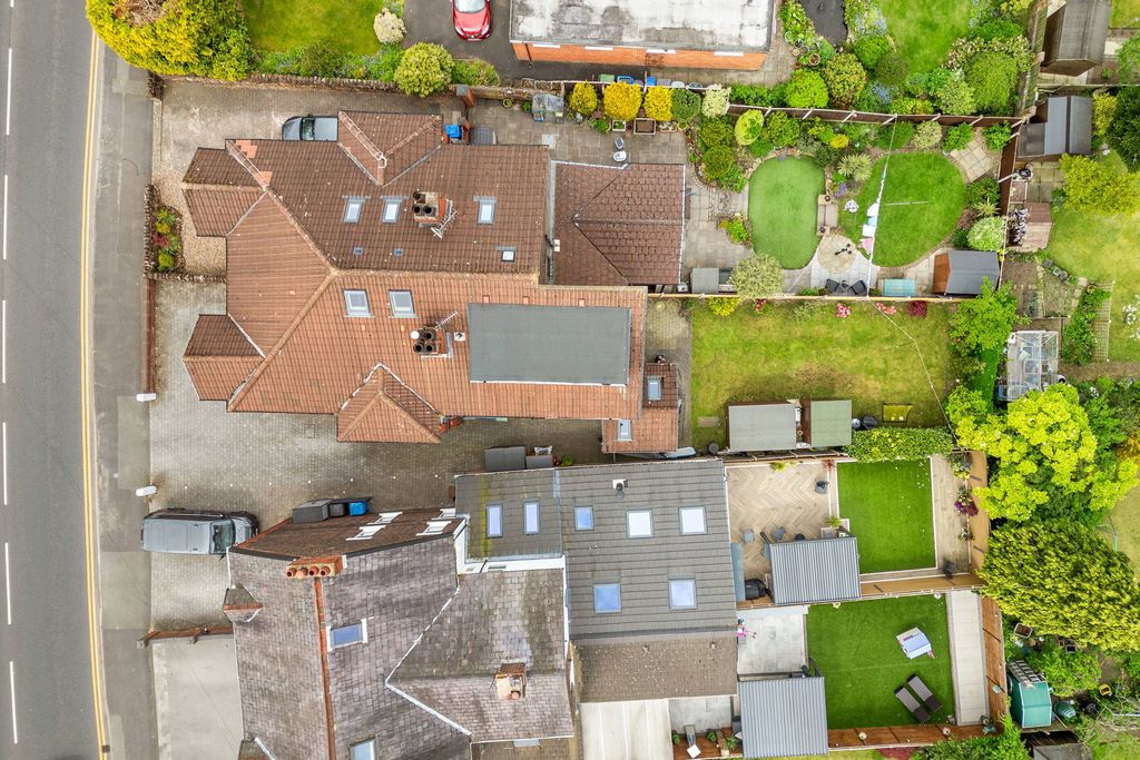 Property photo 3 of 68