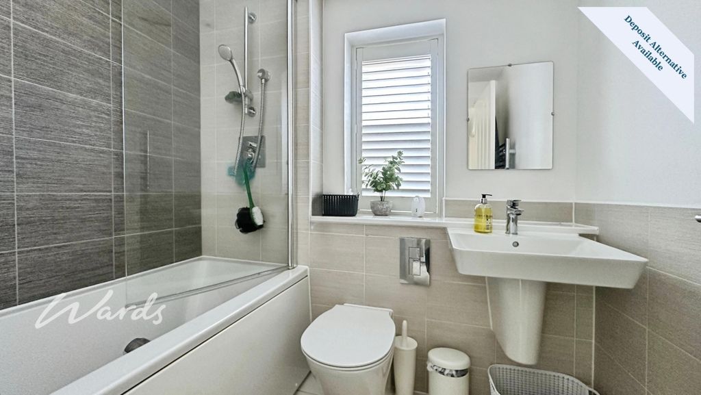 Property photo 3 of 16 Bathroom