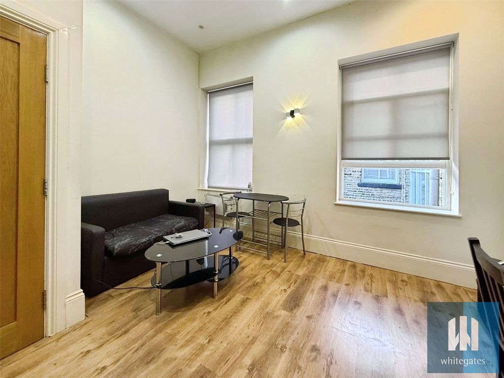 Property photo 2 of 10 Picture No. 14