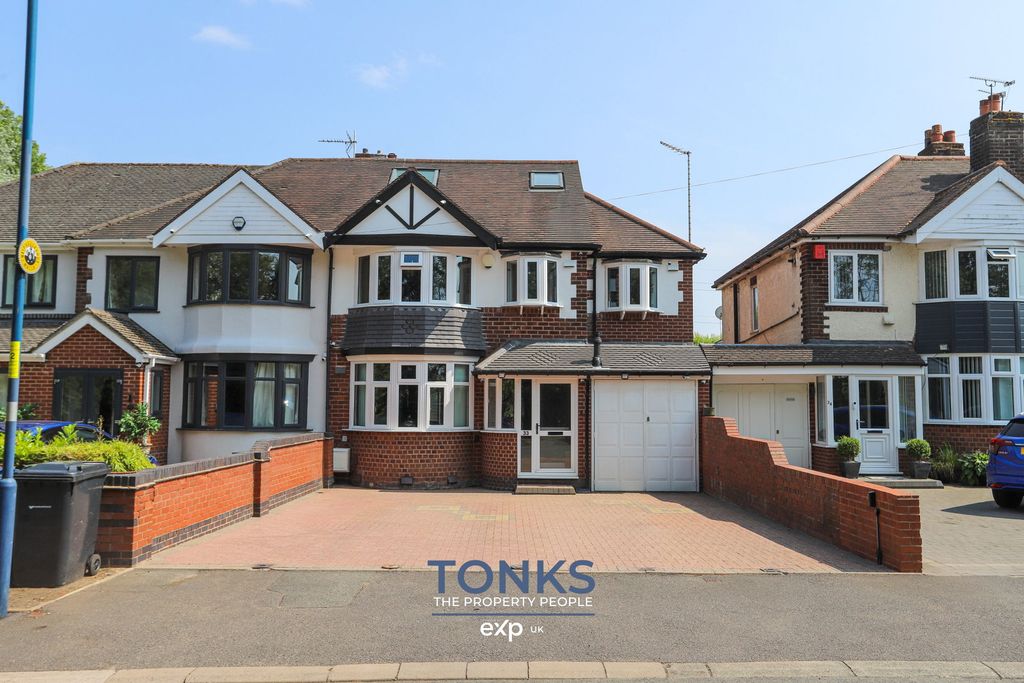 Property photo 1 of 31