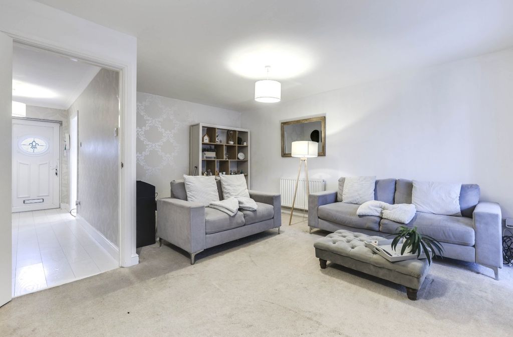 Property photo 3 of 17 Picture No. 14