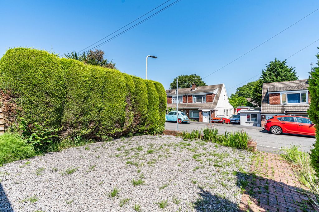 Property photo 2 of 30