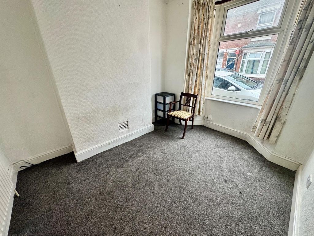 Property photo 2 of 8 Family/Dining Room