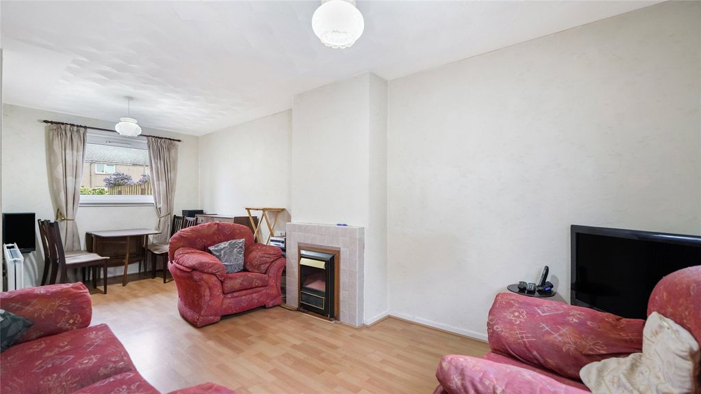 Property photo 3 of 21 Picture No. 04