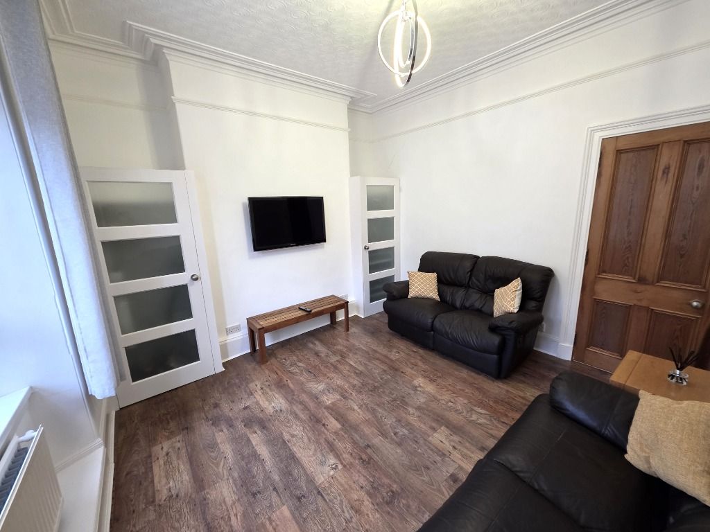 Property photo 3 of 10 Photo 3