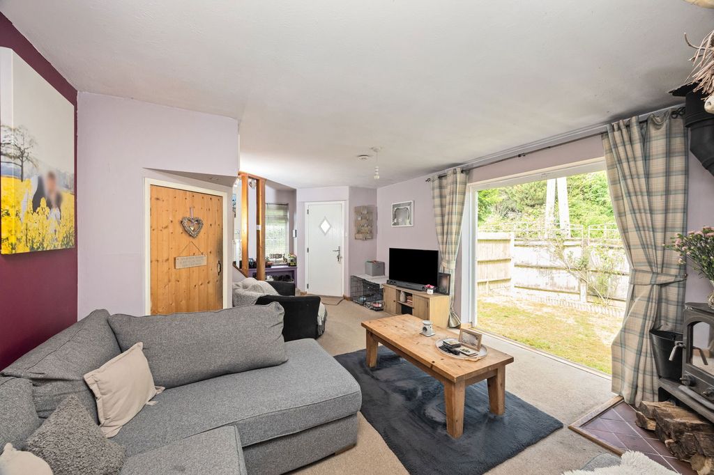 Property photo 3 of 19