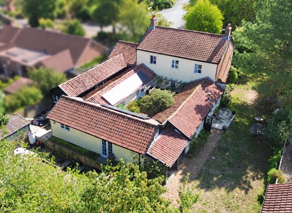 Property photo 2 of 27 Ai Assisted Image