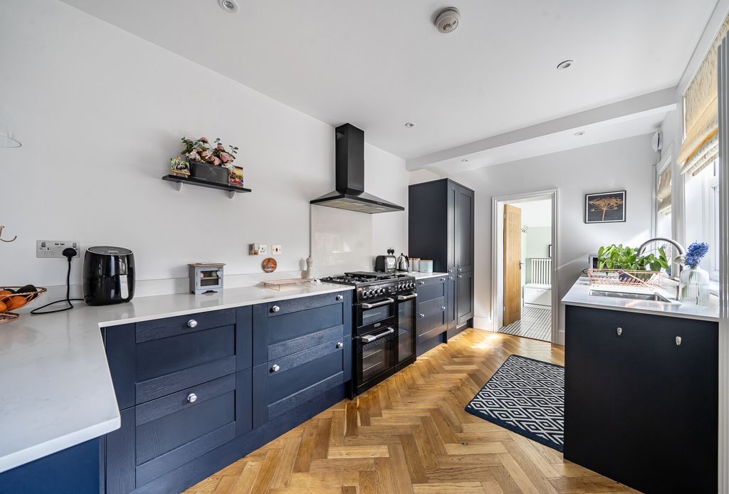 Property photo 3 of 21 1432492-15-69c3E5...